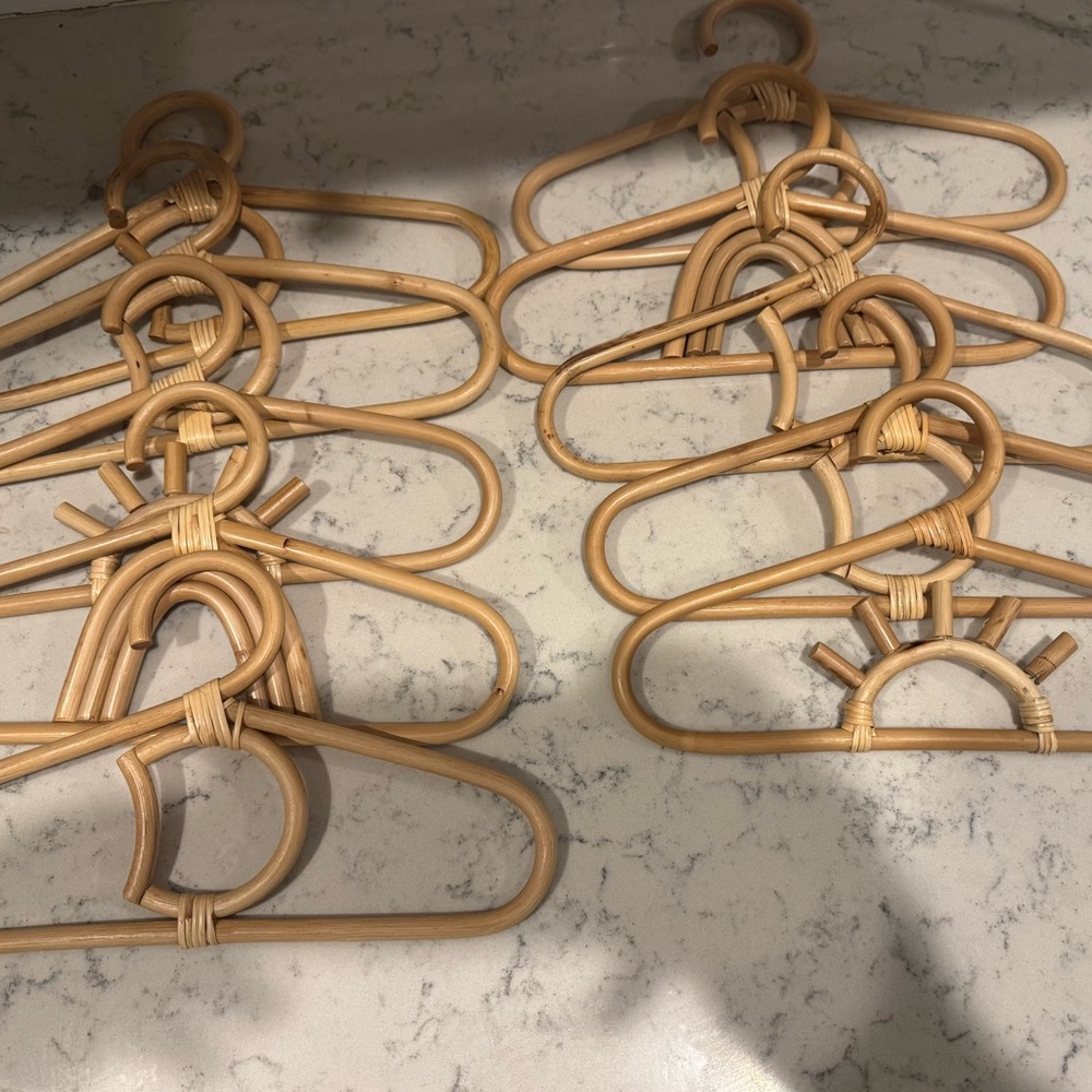 40 piece set of kids Rattan Hangers